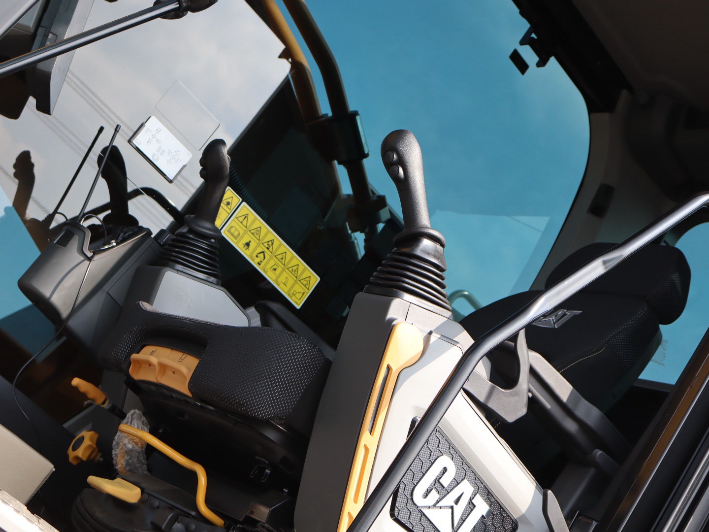 LINE_ALBUM_🚛森賀所有機械、車両類_260324_21